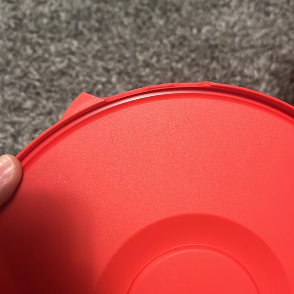 Tupperware 4.3L Bowl - Picture 4 of 5